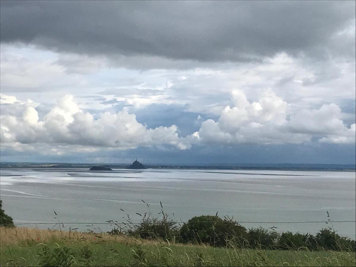 Gite Des Falaises De Champeaux エクステリア 写真